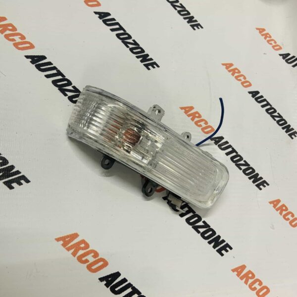 SIDE MIRROR INDICATOR INNOVA FORTUNER T1 LEFT