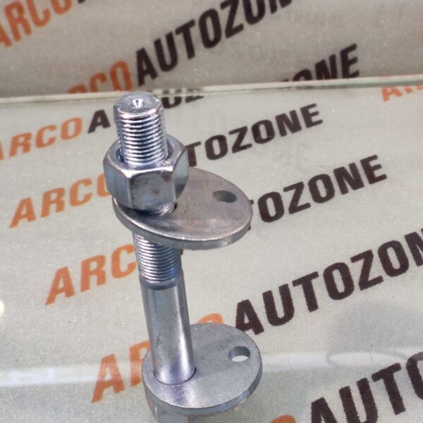 CAMBER BOLT INNOVA IMP