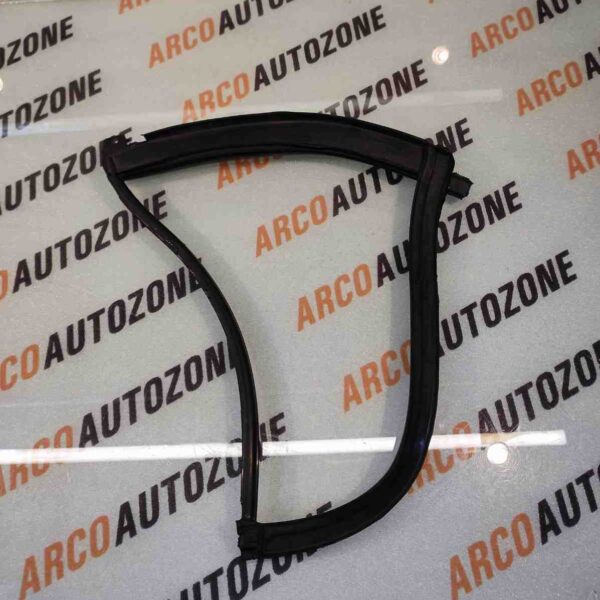 QUARTER RUBBER XCENT LH