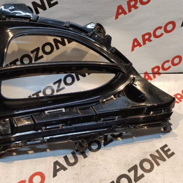 FOG LAMP CVR ELITE T2 LED RH BLACK 86522C7500