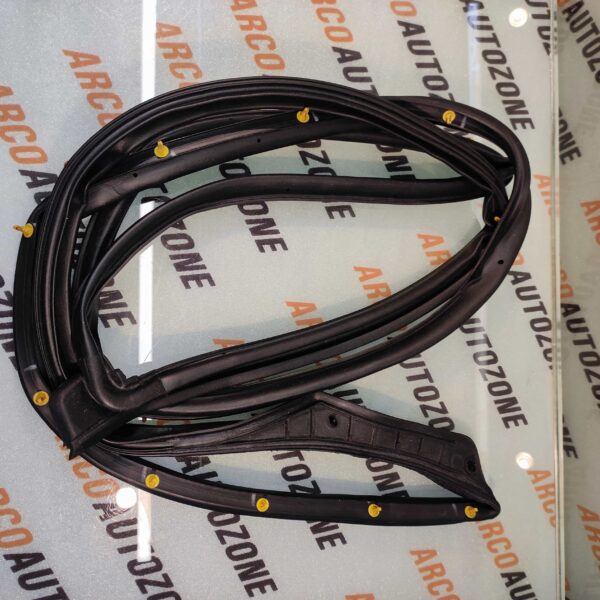 DOOR RUBBER VERNA 18 RR LH IMP