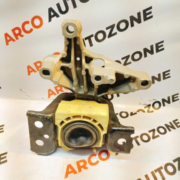 ENGINE MOUNTING DUSTER HYDROLIC RIGHT RENAULT 112101351R