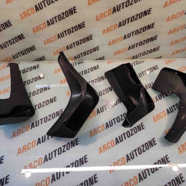 MUD FLAP WAGONR 2005 SKI
