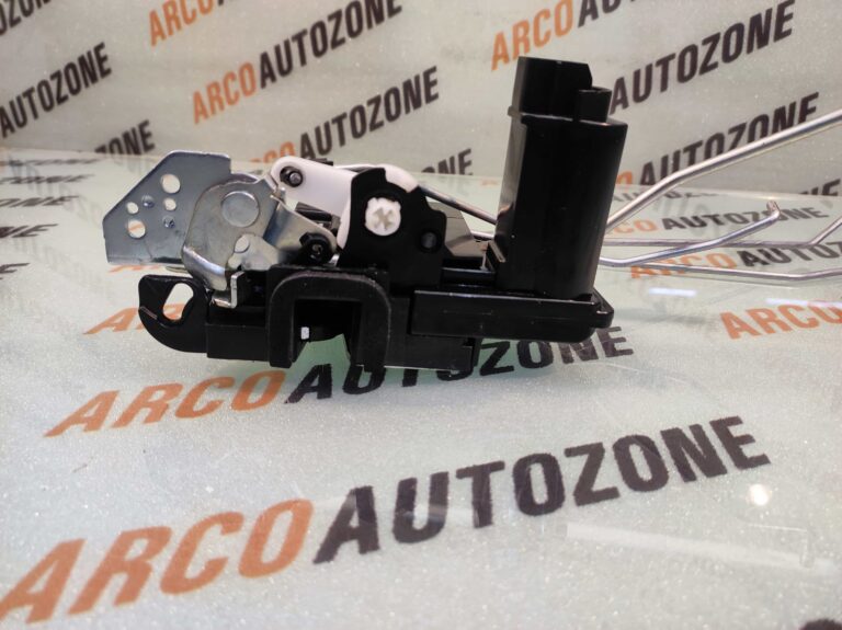 DOOR LATCH I10 FRONT RIGHT 4PIN HYU 813200X111