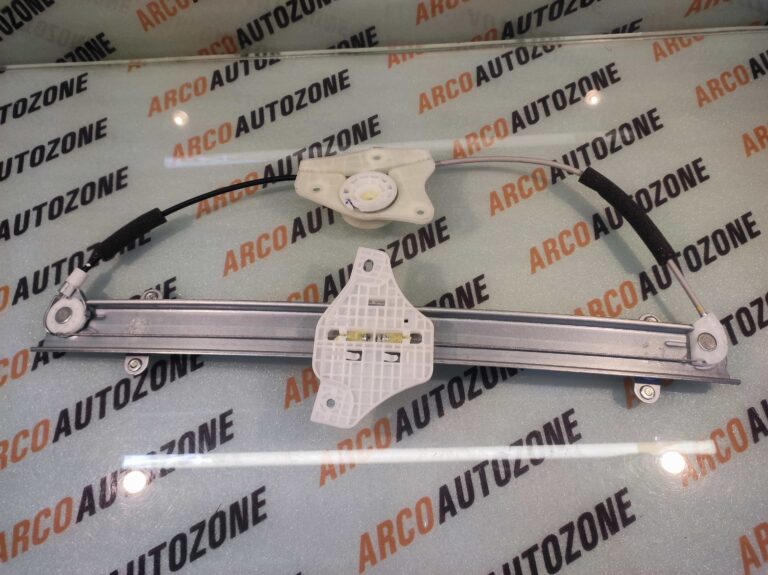 GLASS MACHINE GRAND XCENT FRONT RIGHT HYU 82404B4010