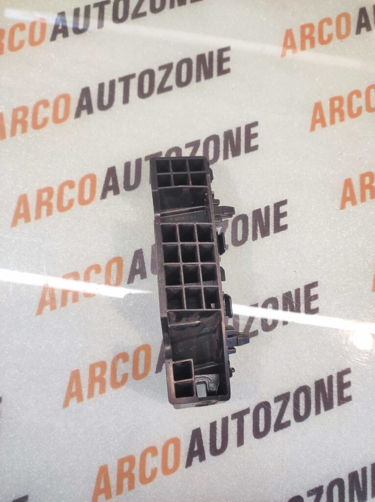 FRONT BUMPER BRACKET I20 20 RIGHT HYU 86552T7000
