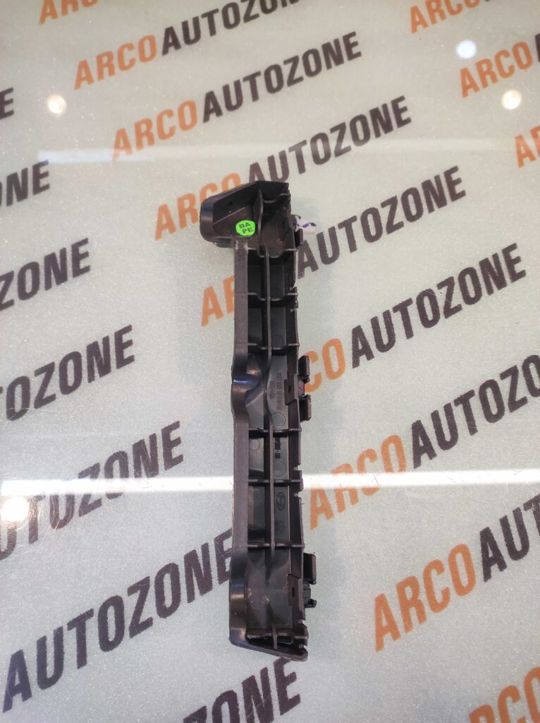 REAR BUMPER BRACKET GRAND T1 LEFT HYU 86613B4000