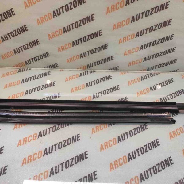 BODY OUTER WEATHERSTRIP OUTER GARNISH KWID