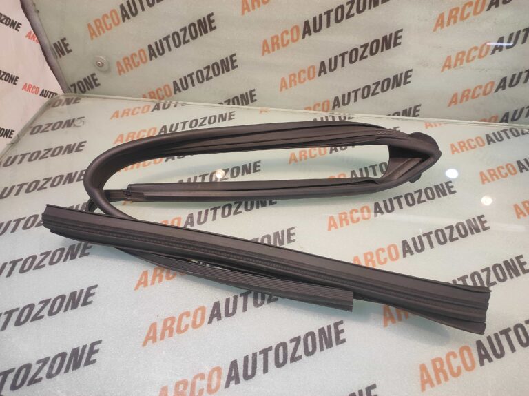 RUN CHANNEL RUBBER DZIRE 18 FRONT LEFT IMP