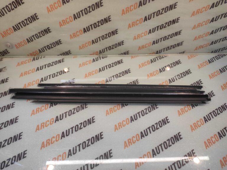 BODY OUTER WEATHERSTRIP OUTER GARNISH REDI GO ELPIS RNREGO2015OTR