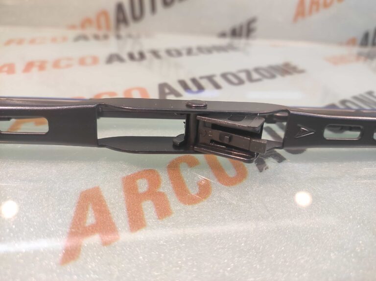 WIPER BLADE 22 METAL ARCO AUTO ZONE 618