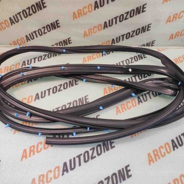 DOOR RUBBER DZIRE 12 RR RH MGP 84661M75L00
