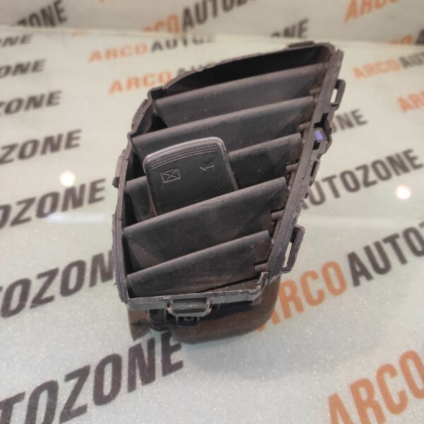 AC VENT SELTOS RH KIA 97490Q6900 LOT