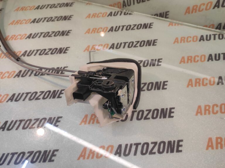DOOR LATCH CARENS REAR RIGHT KIA 81420DY010