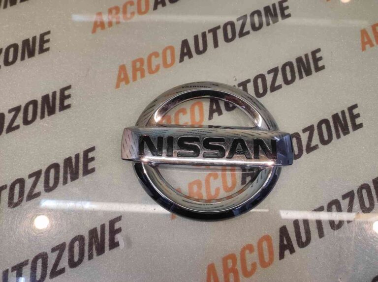 FRONT GRILL LOGO TERRANO IND