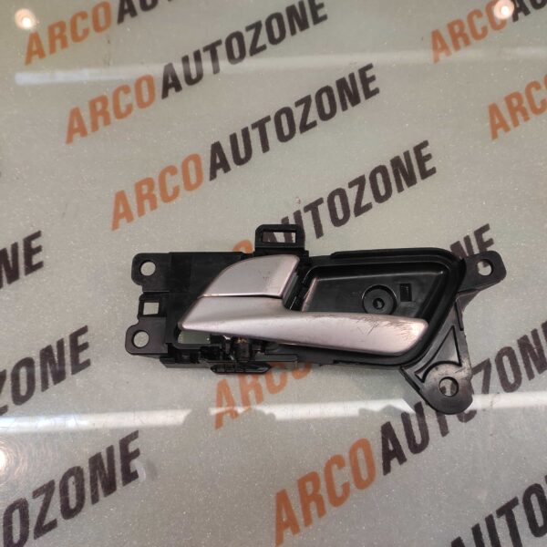 RC LEVER CRETA FRONT LEFT SEMI USED SILVER HYU 82610A0010RA5
