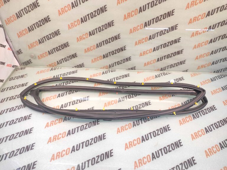 DOOR RUBBER VERNA 12 REAR RIGHT HYU 831401V000