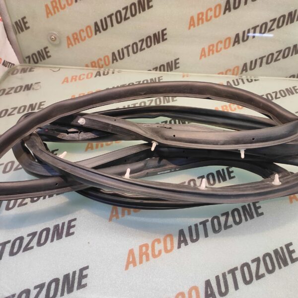 DOOR RUBBER I10 GRAND FRONT LEFT IMP
