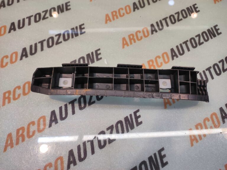 REAR BUMPER BRACKET I20 T1 T2 LEFT HYU 866131J000