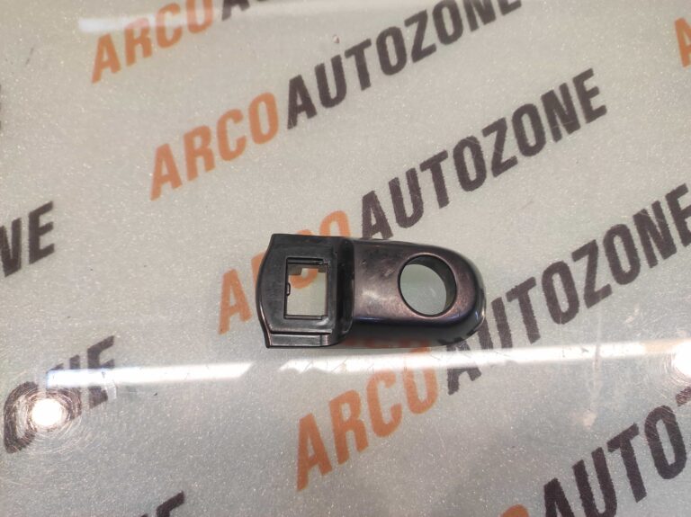 OUTER HANDLE CAP VERNA OLD FRONT RIGHT HOLE