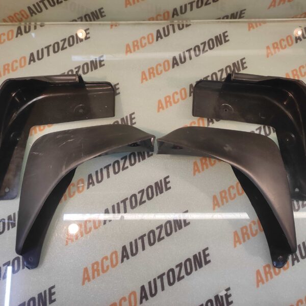 MUD FLAP SWIFT 07 SKI