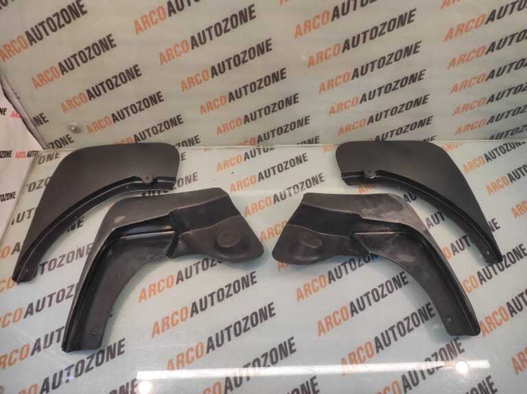 MUD FLAP DUSTER T1 SKI