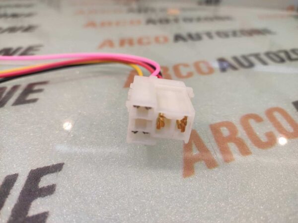 ELECTRONIC COMPONENTS WIRING HARNESS COUPLER MICRO RELAY FEMALE 4 PIN