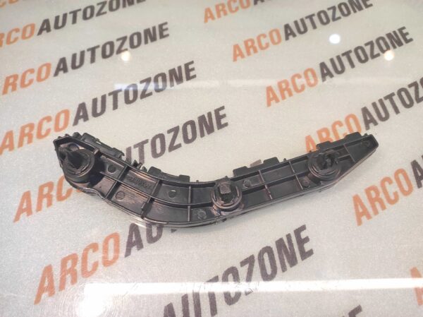 FRONT BUMPER BRACKET INNOVA T3 T4 RIGHT ACC TYD003123