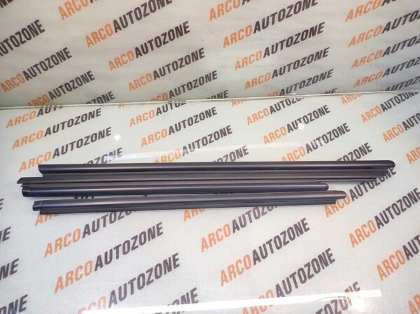 BODY OUTER WEATHERSTRIP OUTER GARNISH ALTO 800 SET ELPIS
