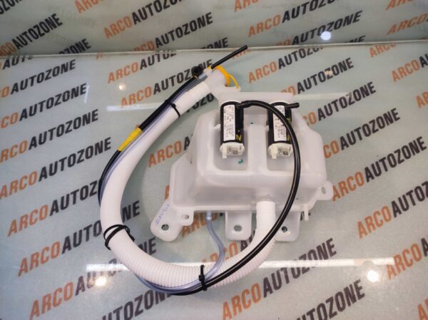 WIPER BOTTLE NEXON WITH MOTOR DBL HOLE TATA 543882400141