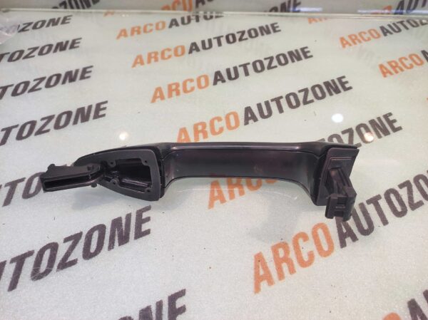 OUTER HANDLE VERNA 12 FRONT RIGHT REAR RIGHT PAINT 1483FR