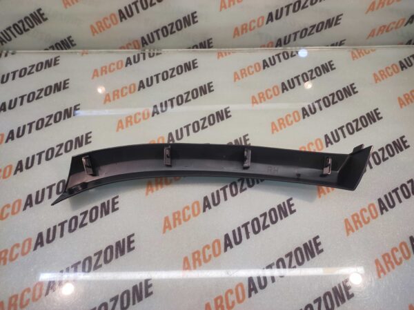 REAR BUMPER CLADDING FORTUNER 16 RIGHT IMP