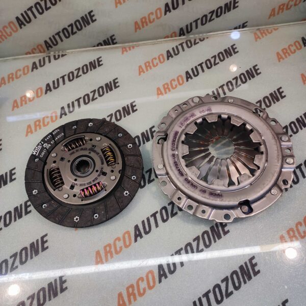 CLUTCH SET VERSA EECO VALEO 404516